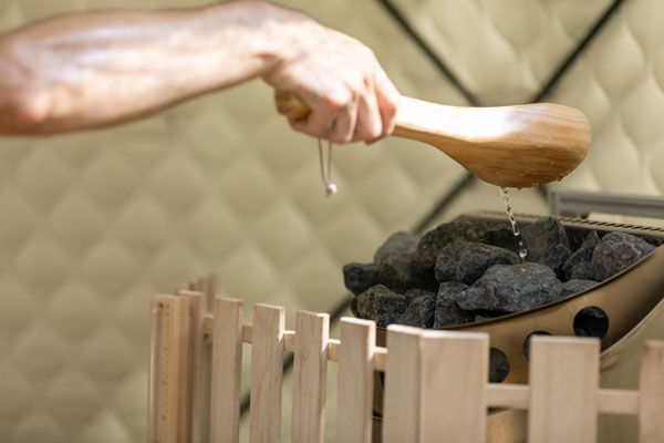 【オープンキャンペーン開催中】海風でととのう絶景サウナ「OCEANS SAUNA by REN」