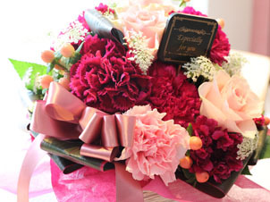 【母の日】お母様へ日頃の感謝を込めて　花束などプレゼント付きプラン