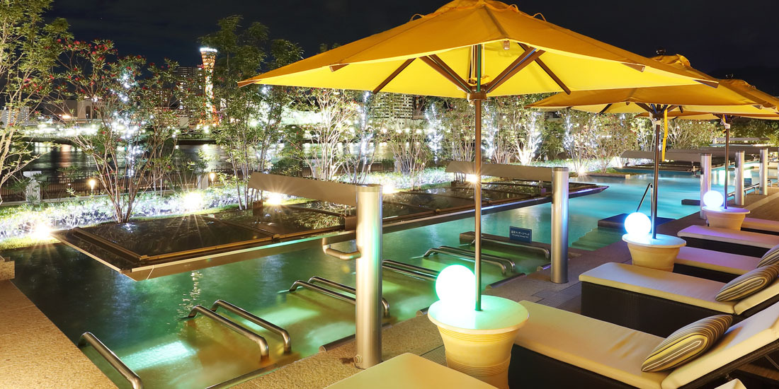 夜景とシャンパン!「ナイトプール」初開催!