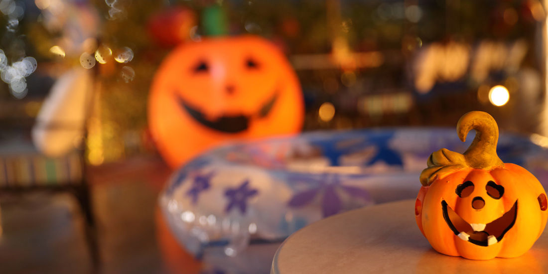 【最大51%OFF】Night Pool Happy Halloween Fair