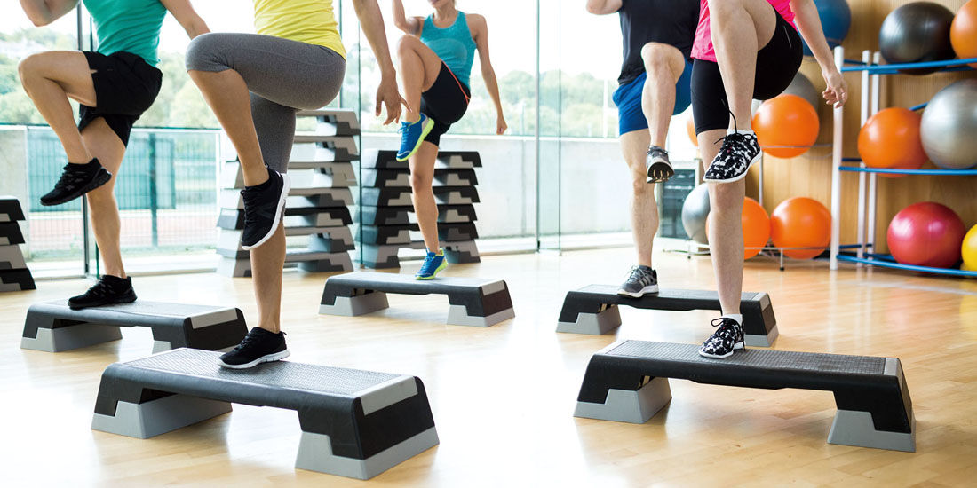 【新プログラム】音楽に合わせて身体を動かす「ステップエクササイズ」登場