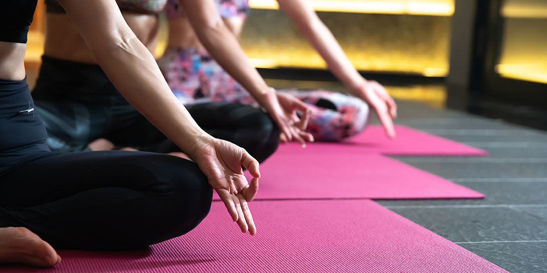 新登場【岩盤ホットヨガ】呼吸が深まるゆったりヨガ