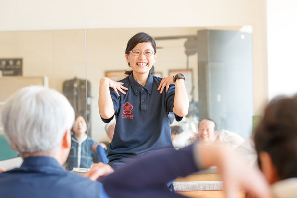 兵庫医科大学で開催される健康増進プロジェクトにて当館の有資格スタッフが講師に