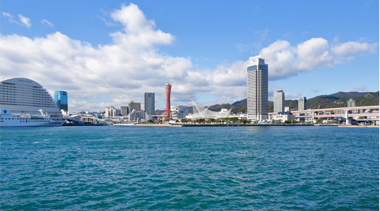 西側客室から見える神戸の昼景