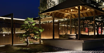 日本庭園の東屋「望海亭 海舟」の写真