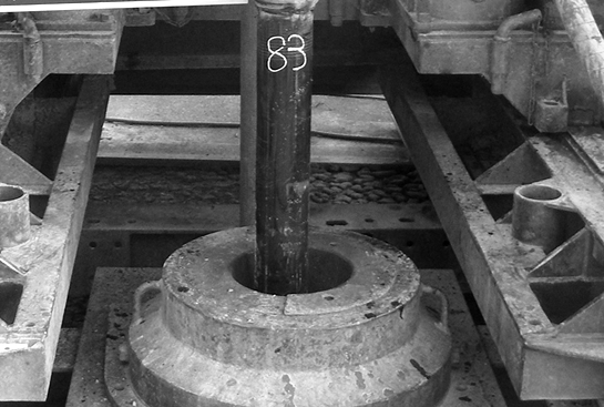 天然温泉の採掘しているイメージ写真4