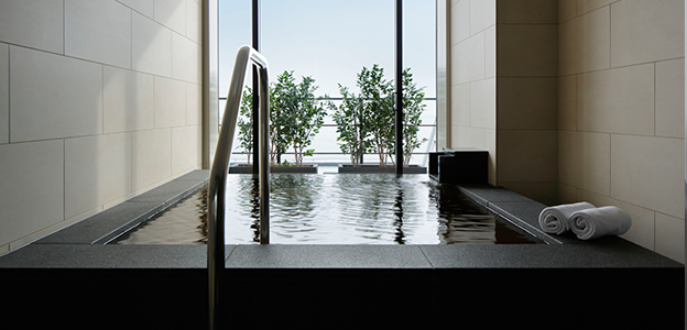 神戸港の空が望める客室の展望半露天温泉