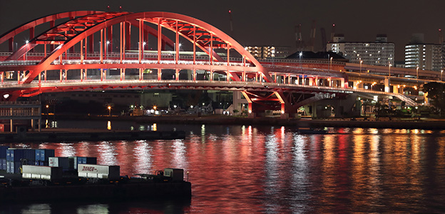 「神戸みなと温泉 蓮」から見える夜の神戸大橋