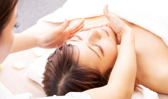 小顔矯正されているイメージ