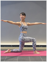 REN YOGAインストラクター Shizuka