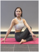 REN YOGAインストラクター Yuuna
