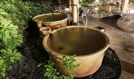 湯を独り占めする壺湯