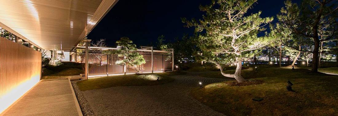 日本庭園 夜の写真