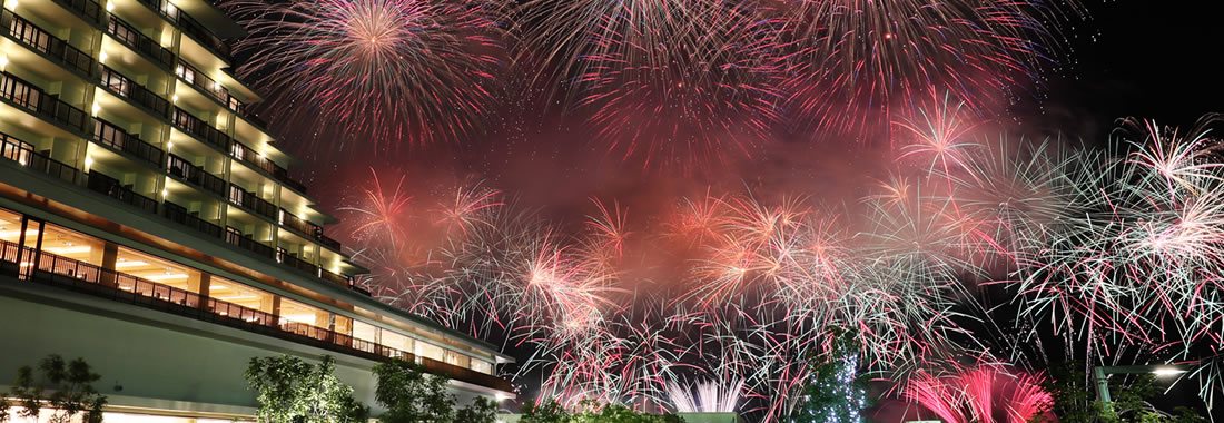 第49回 みなとこうべ海上花火大会 神戸みなと温泉 蓮 花火鑑賞プラン